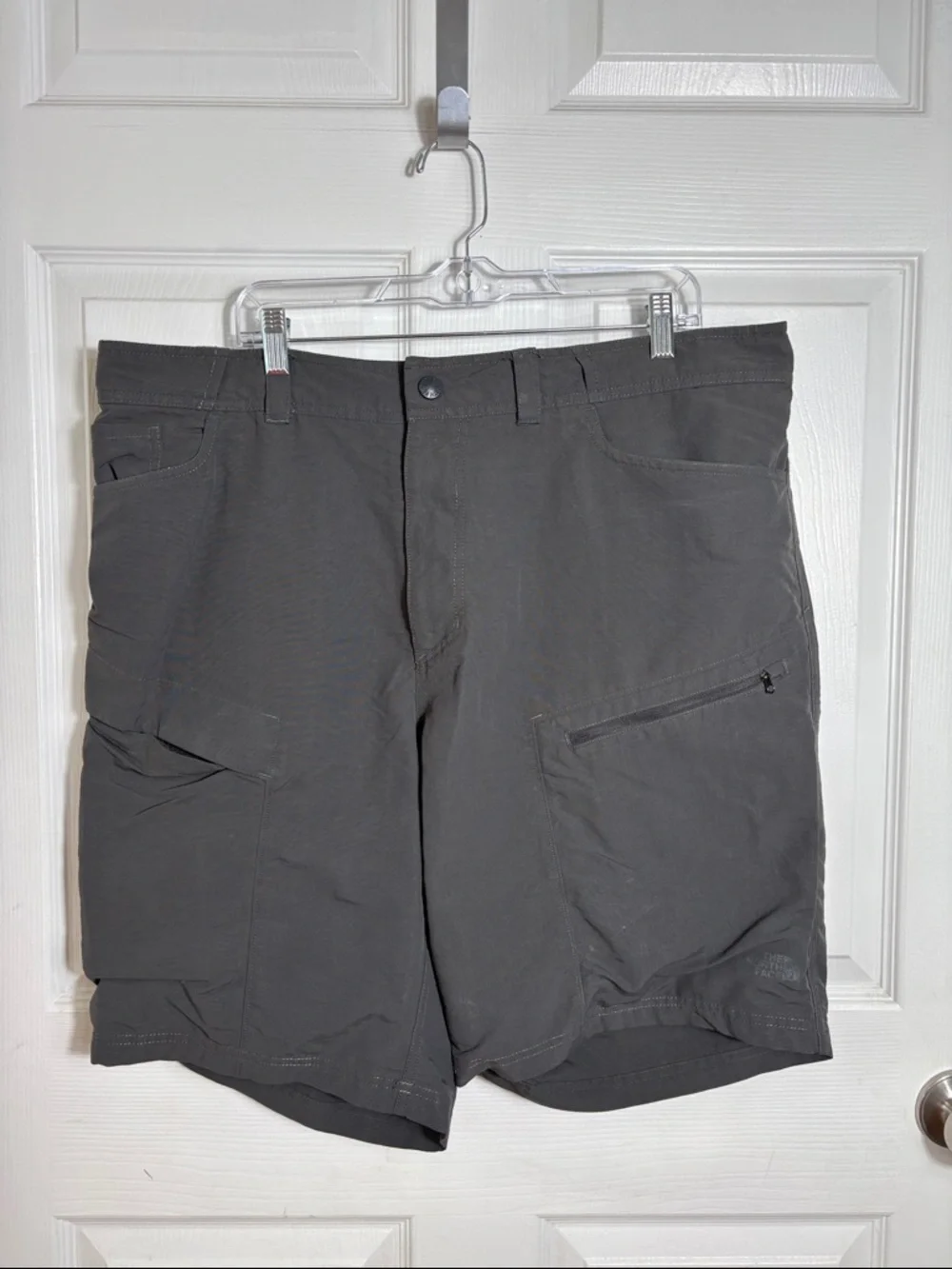 The North Face Paramount Trail Shorts Men’s XXL Gray Hiking Utility